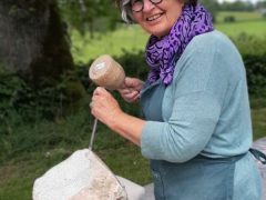 Kamperen en beeldhouwen, dat is pure beleving. Compleet verzorgde beeldhouwweek in Frankrijk.