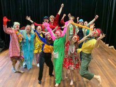 Theaterweek clownerie op L'Huis Preau in de Morvan (Bourgogne)